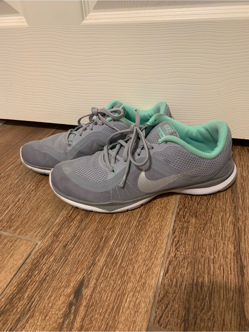 Nike Flex TR 6 Gray/Mint Sneakers Sz 9